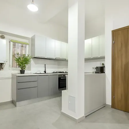 Simple Yet Stylish. Piata Revolutiei Appartement Bucarest