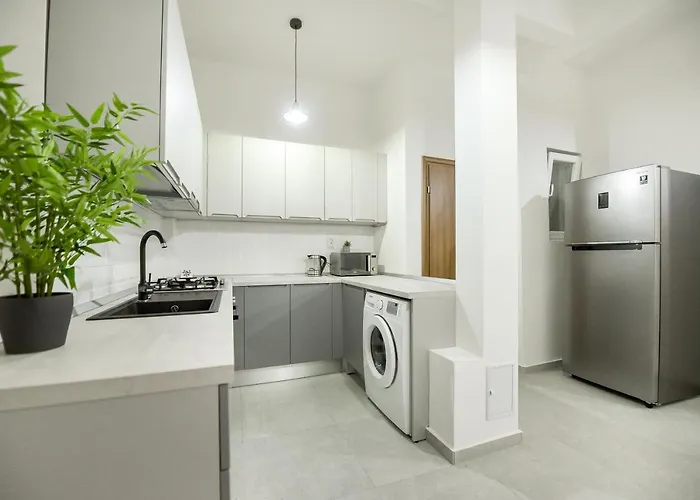 Simple Yet Stylish. Piata Revolutiei Apartmán Bukurešť