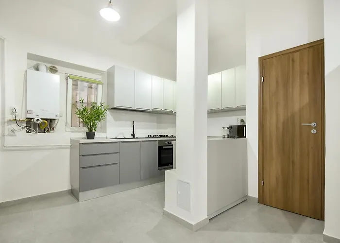 Simple Yet Stylish. Piata Revolutiei דירה בוקרשט