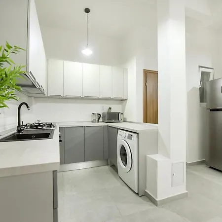 Simple Yet Stylish. Piata Revolutiei Appartamento Bucarest